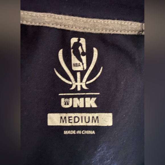 Bundle of 4 men's T Shirts. Size M - Picture 4 of 12